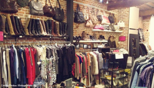 Nostalgie magasin vetements mode vintage friperie bijoux chapeau sac veste