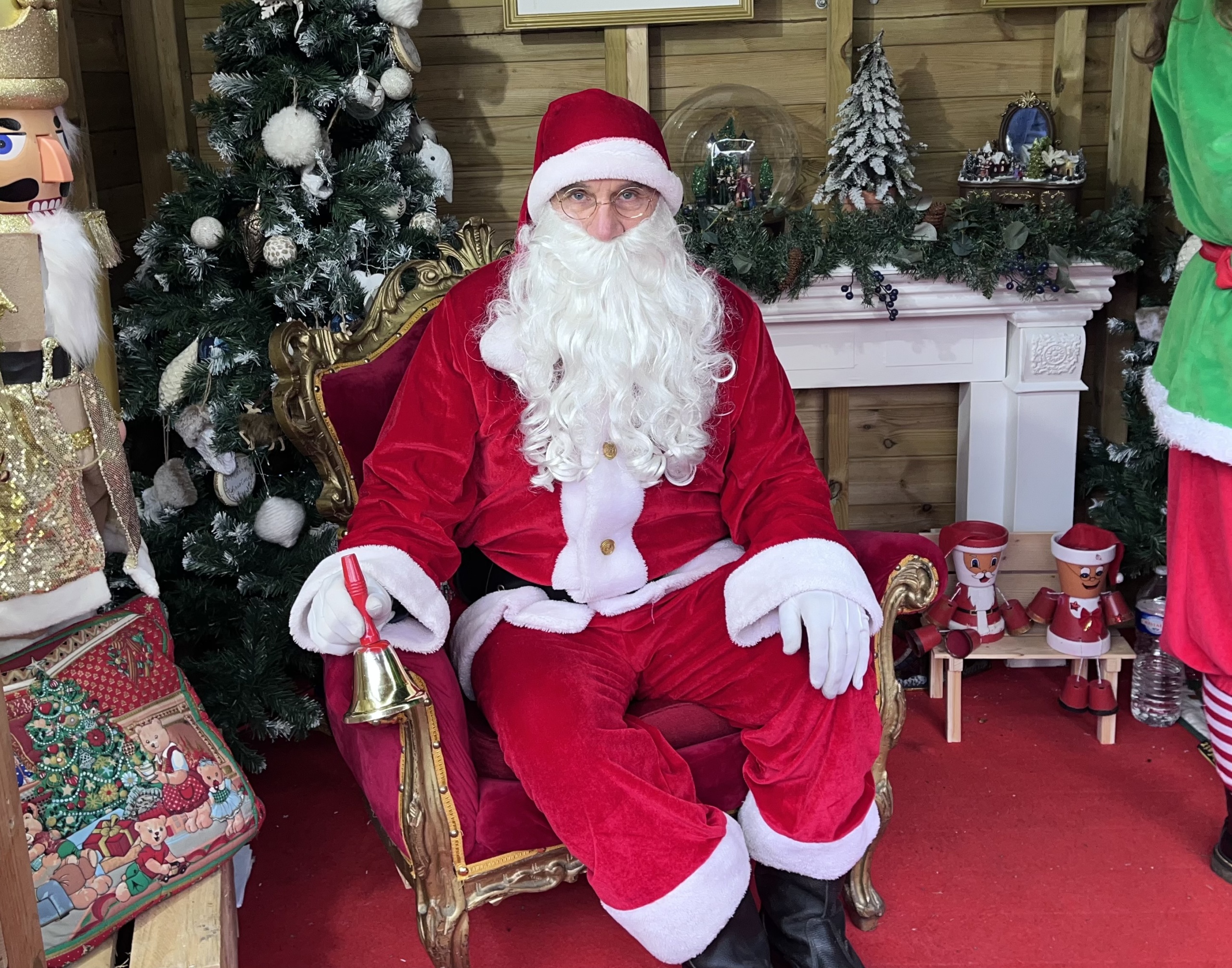 Père Noël sur son trône